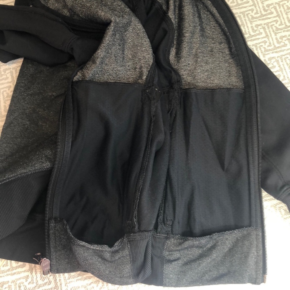 Calia by Carrie Underwood Limited Edition Zipper Jacket Medium - Picture 12 of 13